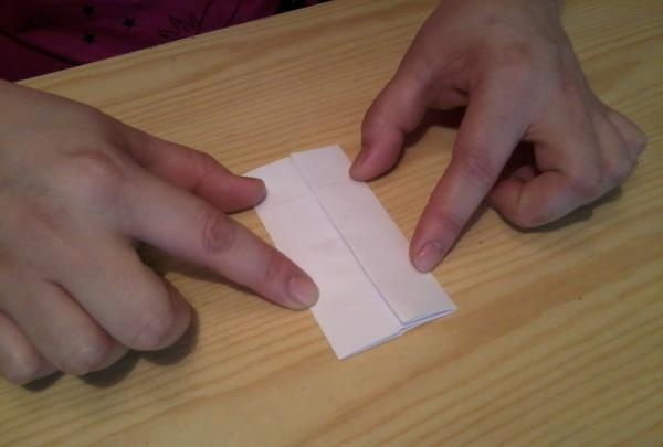 Como fazer um cubo transformador de papel com suas próprias mãos