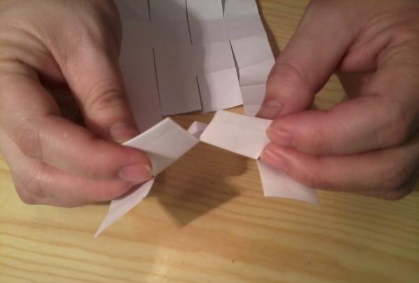 Ako vyrobiť transformačnú kocku z papiera vlastnými rukami