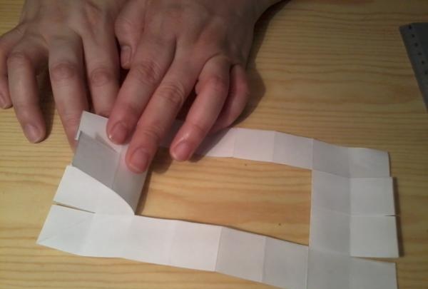 Comment fabriquer un cube transformable en papier de vos propres mains