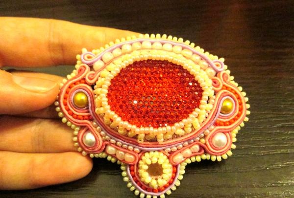 Brooch Mischief