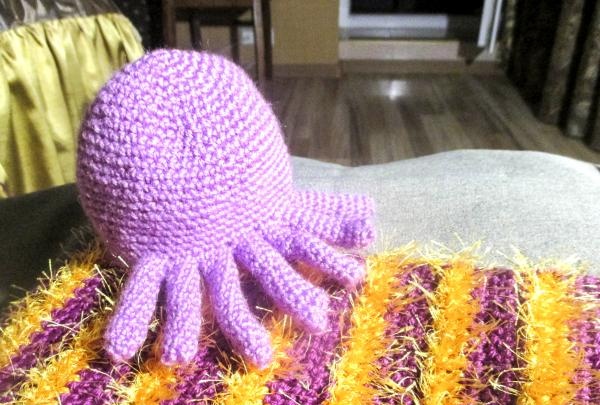 Knitted monster Krang