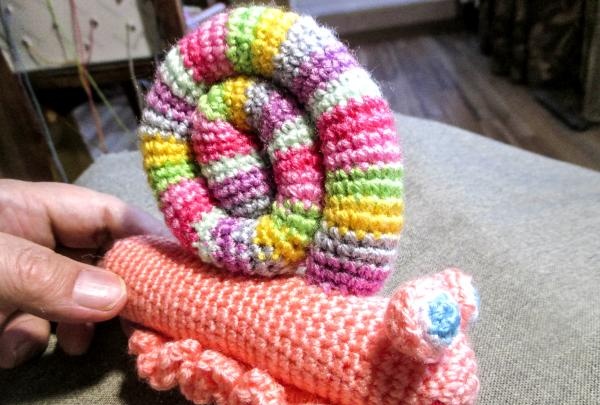 Crochet snail