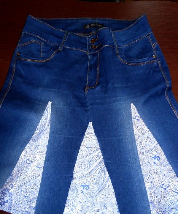 snygg kjol gjord av gamla jeans