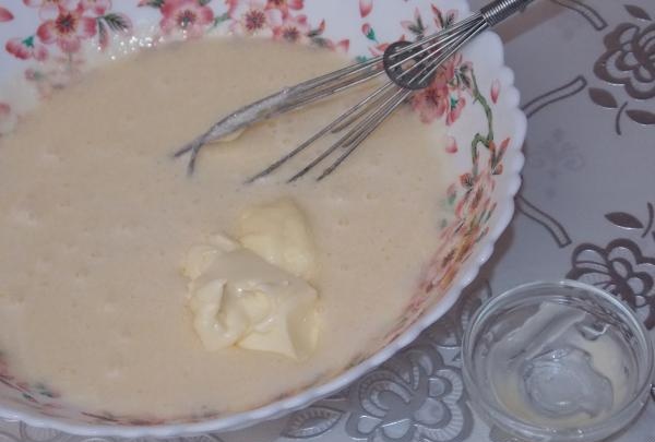misture a manteiga amolecida