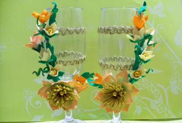 decorare i bicchieri con un bouquet di foamiran