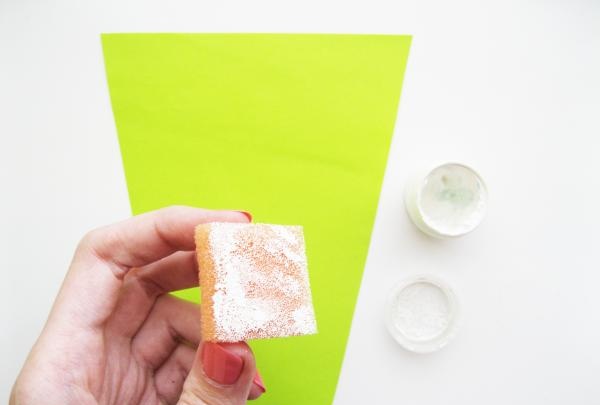 Limonáda vyrobená z farebného papiera