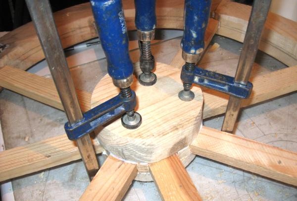 Making a wooden wheel