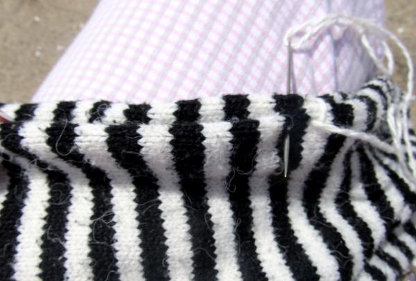 Reutilització d'un jersei i mitjons vells