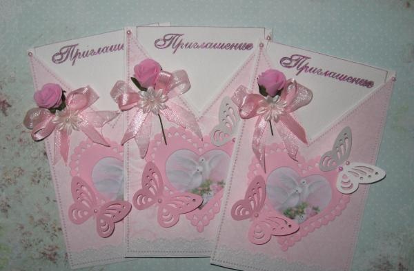 Wedding invitations in the form of an envelope
