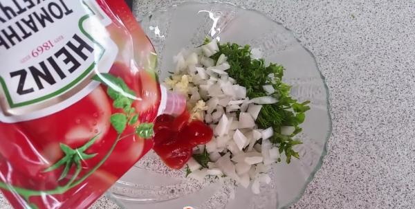 agregar salsa de tomate