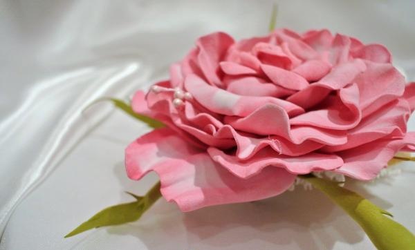 Trà hoa hồng từ foamiran