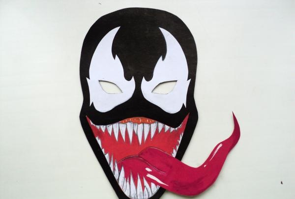 Máscara de carnaval de veneno