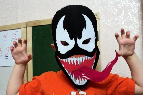 Karnevalová maska ​​Venom