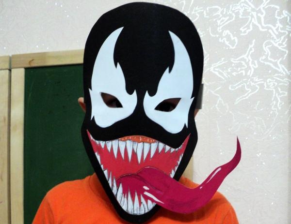 Venom carnival mask