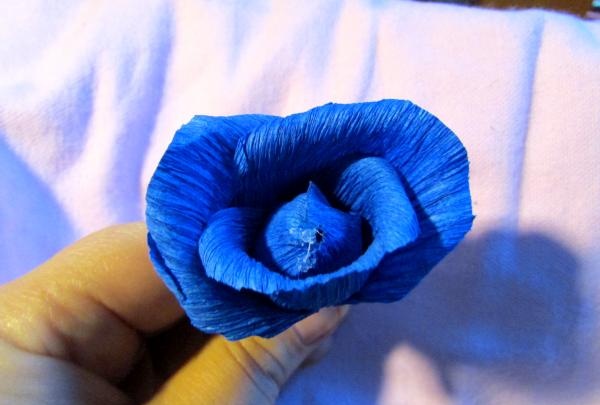 flores de papel ondulado
