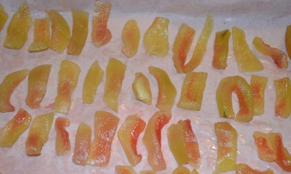 Écorces de pastèque confites