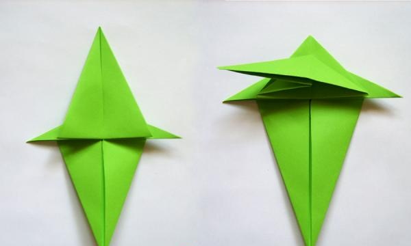 decorar un regal amb flors d'origami
