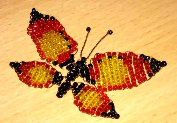 Paneliniai drugeliai iš karoliukų