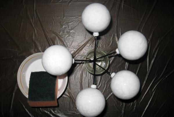 Decoupage ลูกบอลสำหรับต้นไม้ปีใหม่