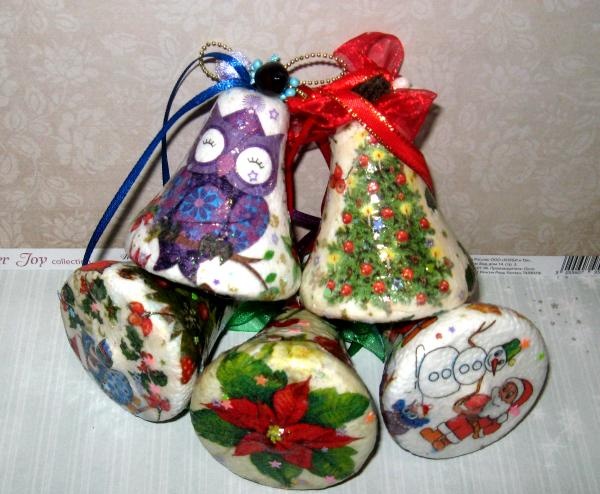 Decoupage of foam bells