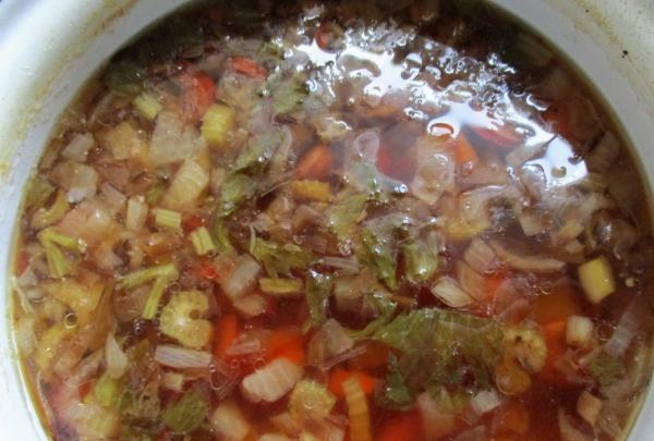 Szybka zupa z kiełbaskami