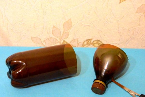 Korb-Bonbonschale aus einer Flasche