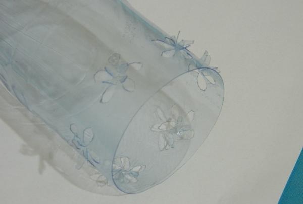 Vase aus einer Plastikflasche