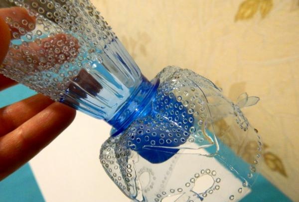 Wazon wykonany z plastikowej butelki