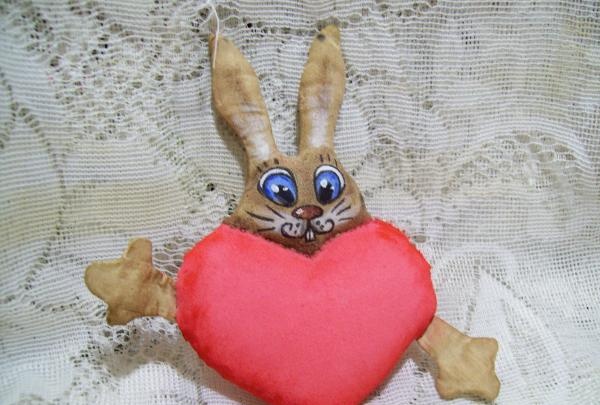 heart with bunny pendant