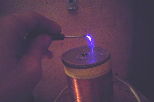 Kacher Brovina d'una xarxa de 220 volts
