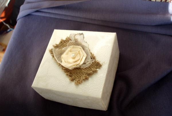 Elegant gift box