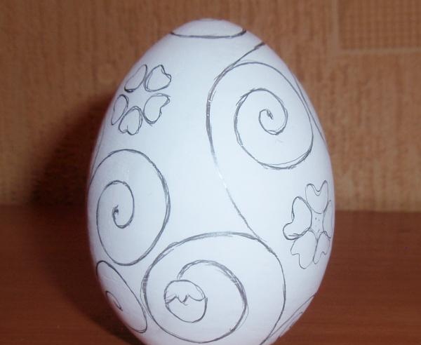 Malowanie drewnianego jajka
