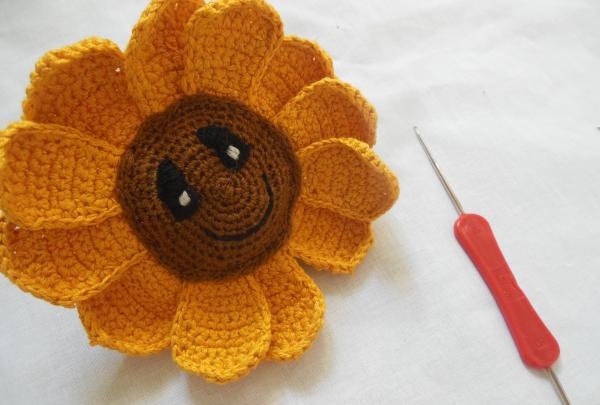 Maggantsilyo ng sunflower