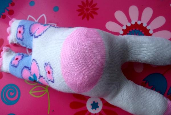 Voňavá kočka z ponožky