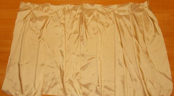 Skirt in silk fabric with ruffled section