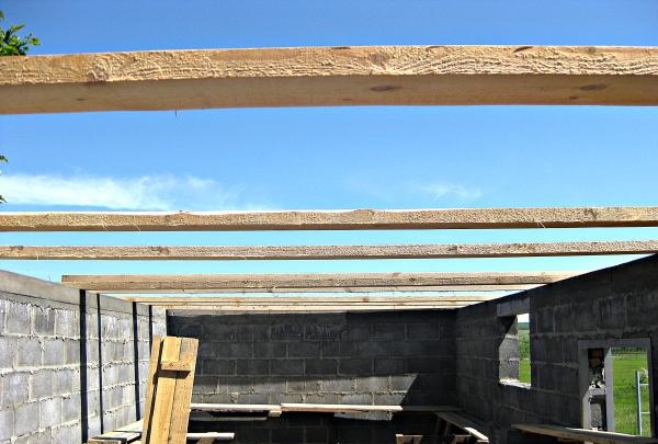 Etapy stavby stodoly