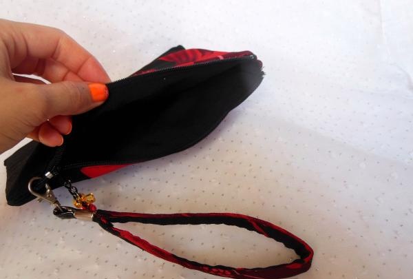 Makiažo krepšys iš seno sijono