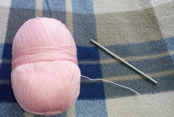 Estola de crochet rosa claro
