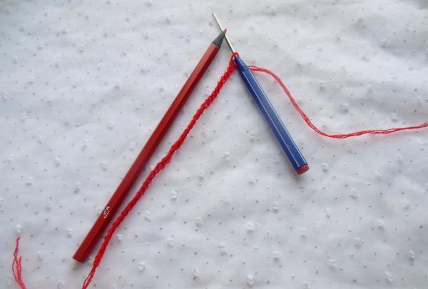 Pletené pouzdro na tužky