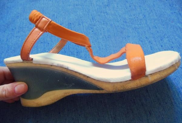 Výmena stielky starých sandálov