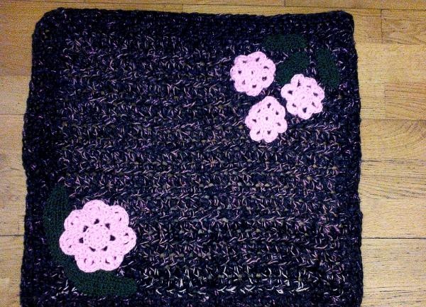 Thick yarn rug