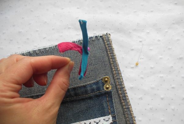 Bloco de notas com acabamento em jeans