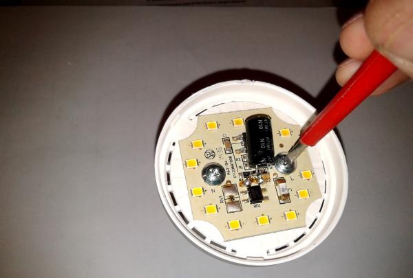 Hur man tar isär och reparerar en lampa