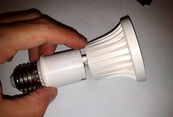 How to disassemble and repair a lamp