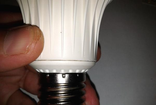 How to disassemble and repair a lamp