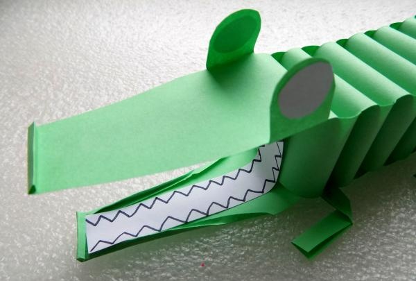 Crocodile en papier