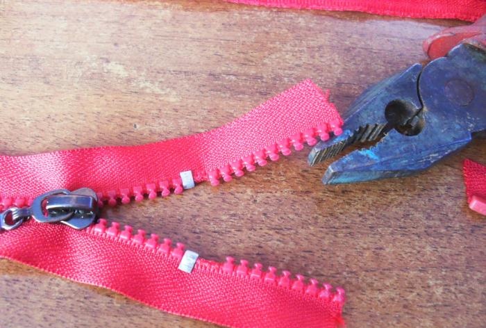 Changing a zipper without spacers