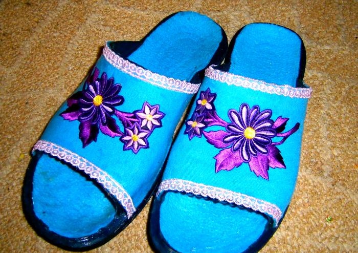 Paano gumawa ng tsinelas mula sa tsinelas