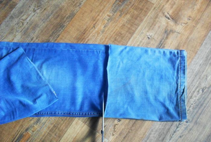 Nové šortky zo starých džínsov