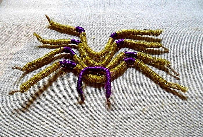 spider made of foil and thread
